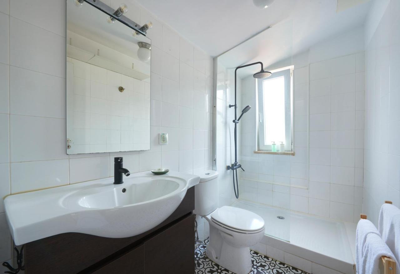 Bright Apt W Balcony, Ac, Parking, By Timecooler Lisboa المظهر الخارجي الصورة