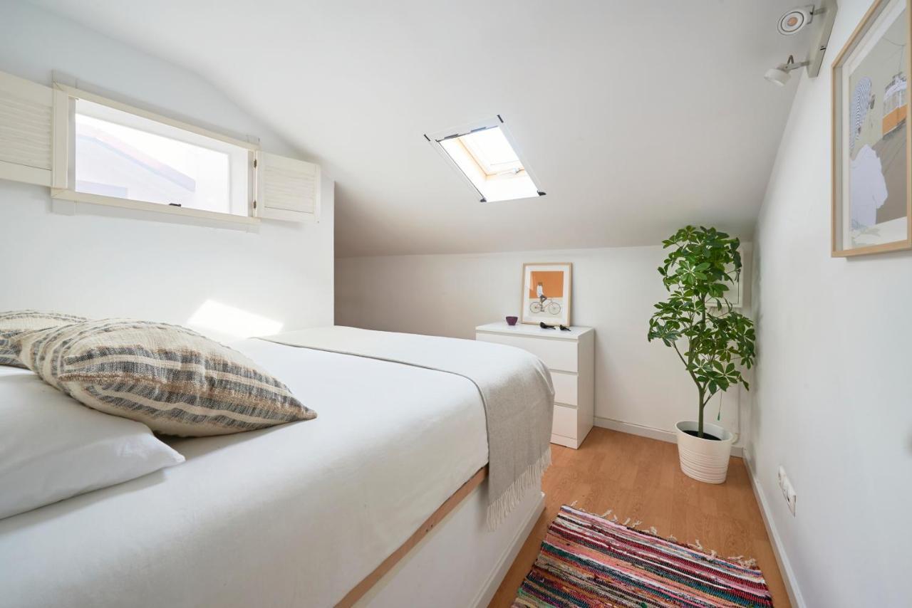 Bright Apt W Balcony, Ac, Parking, By Timecooler Lisboa المظهر الخارجي الصورة